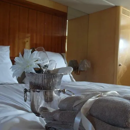 Hotel Christina Onassis Yachthotel 4*