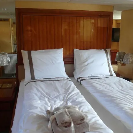 Hotel Christina Onassis Yachthotel Rotterdam