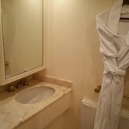 Christina Onassis Yachthotel 4*