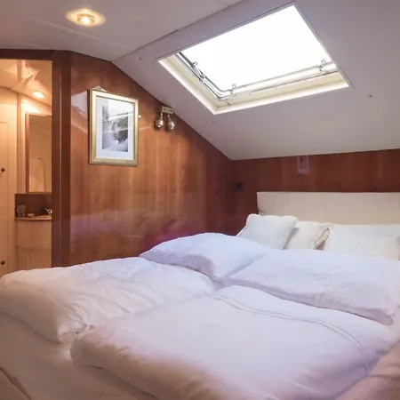 Christina Onassis Yachthotel