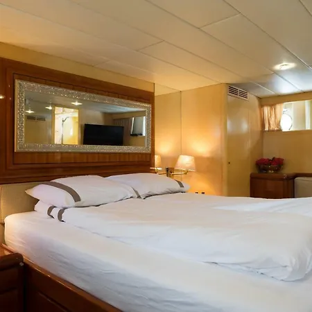 Christina Onassis Yachthotel Hotel