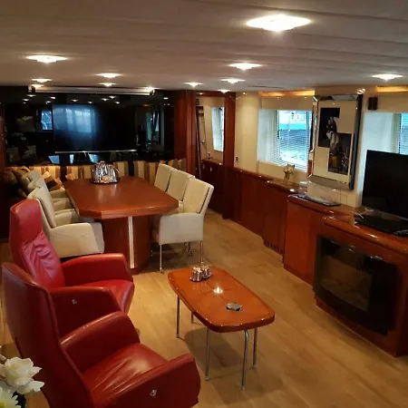 Christina Onassis Yachthotel Hotel 4*